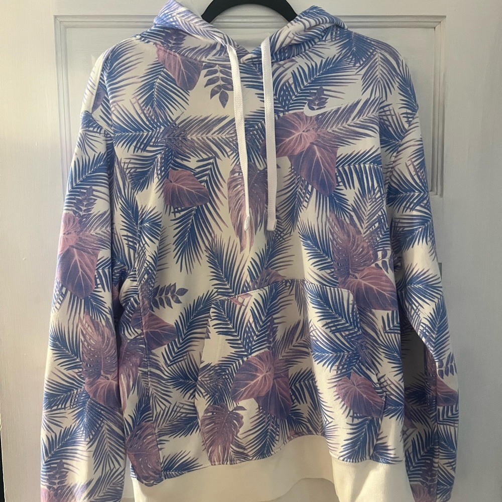 Men’s Nike hoodie